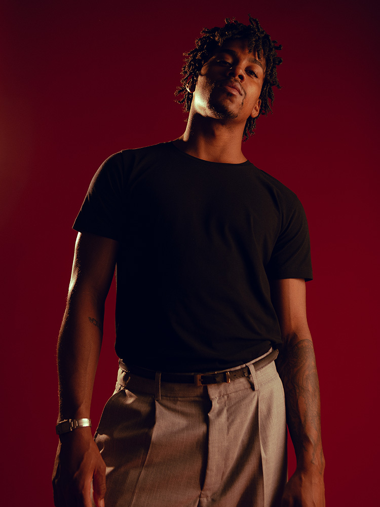 Camiseta Slim Lisa Preta