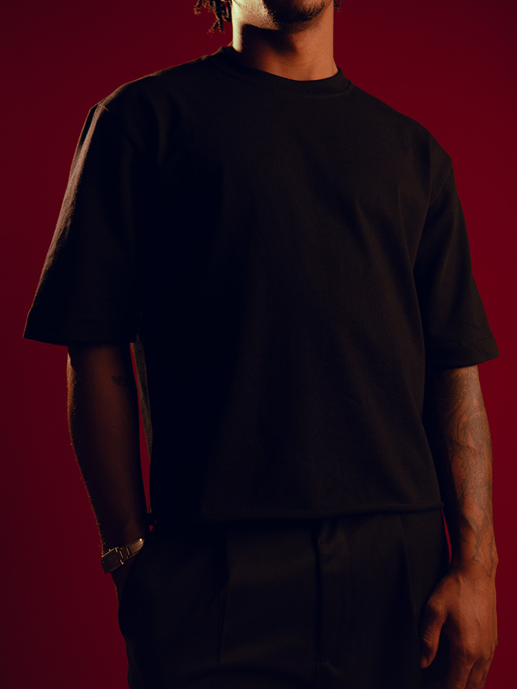 Camiseta Over Cut Preta